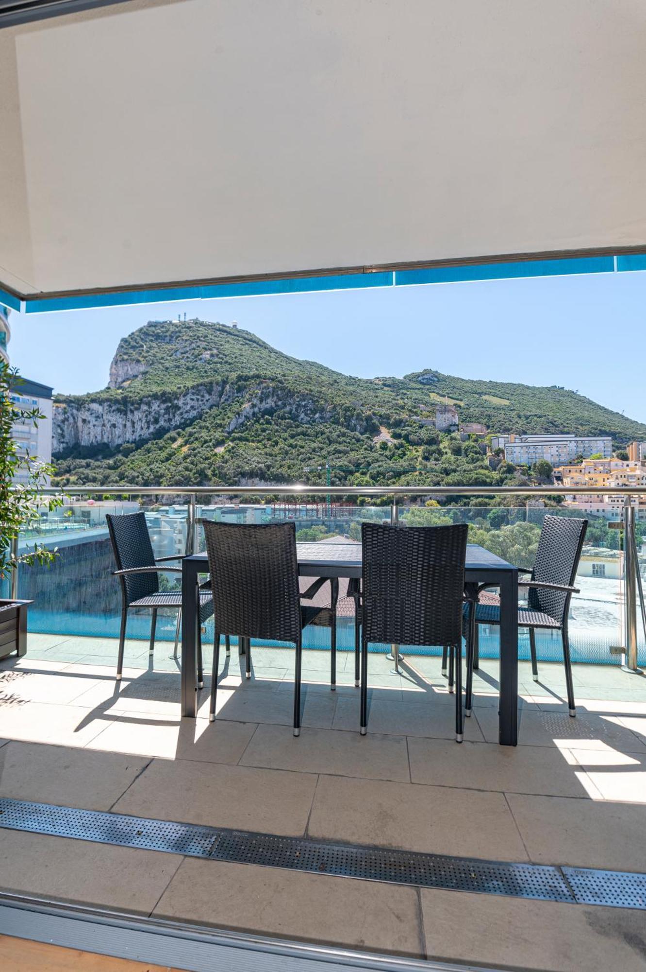 Britain In The Sun At Luxurious Ocean Village Gibraltar Exterior photo